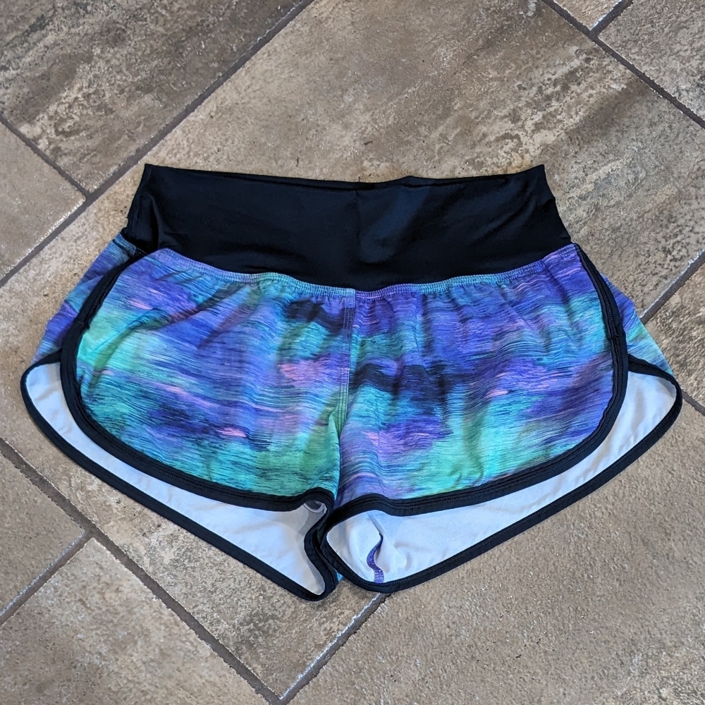 Lululemon Drop it Low Rio Nights Running Shorts Size 8 Purple Green